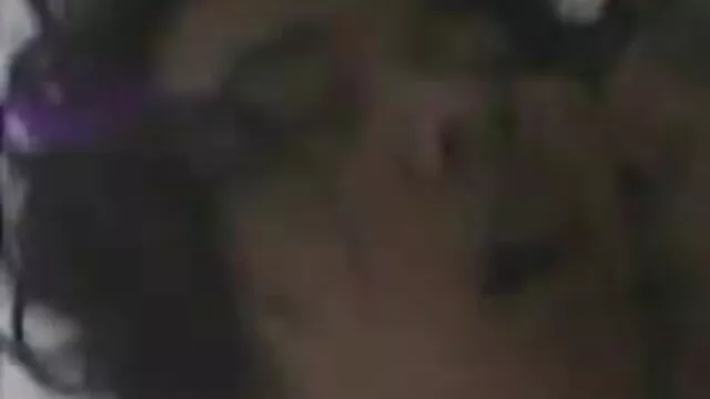 Porno gratuit sans inscription  Nisha sur un canapé rétro devant le video x streaming gratuit photographe