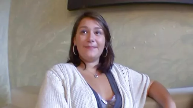 Porno gratuit sans inscription  Nastya a couru sur le canapé et l'a soufflé extrait video x amateur